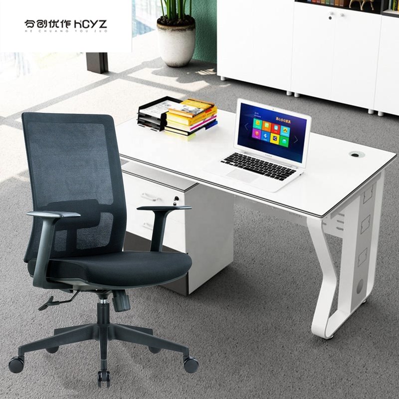 Kursi Kantor Putar dengan Jaring Belakang yang Dapat Disesuaikan Ketinggiannya dengan Penyangga Lumbar dan Gaya Modern